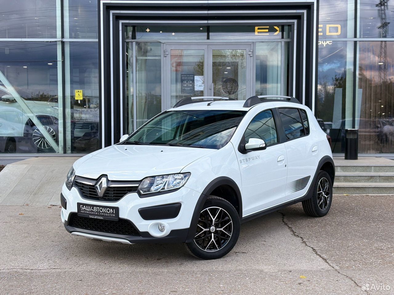 Renault Sandero Stepway 1.6 MT, 2017, 92 166 км