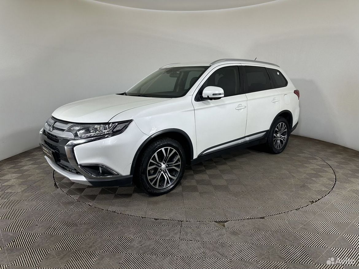 Mitsubishi Outlander 2.4 CVT, 2015, 209 857 км