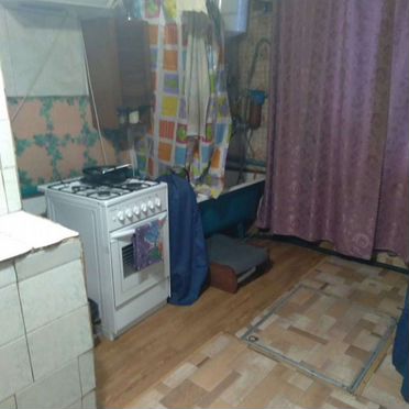 Комната 38 м² в 3-к., 1/1 эт.