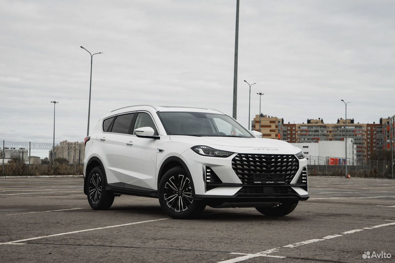 Jetour X70 Plus 1.6 AMT, 2026