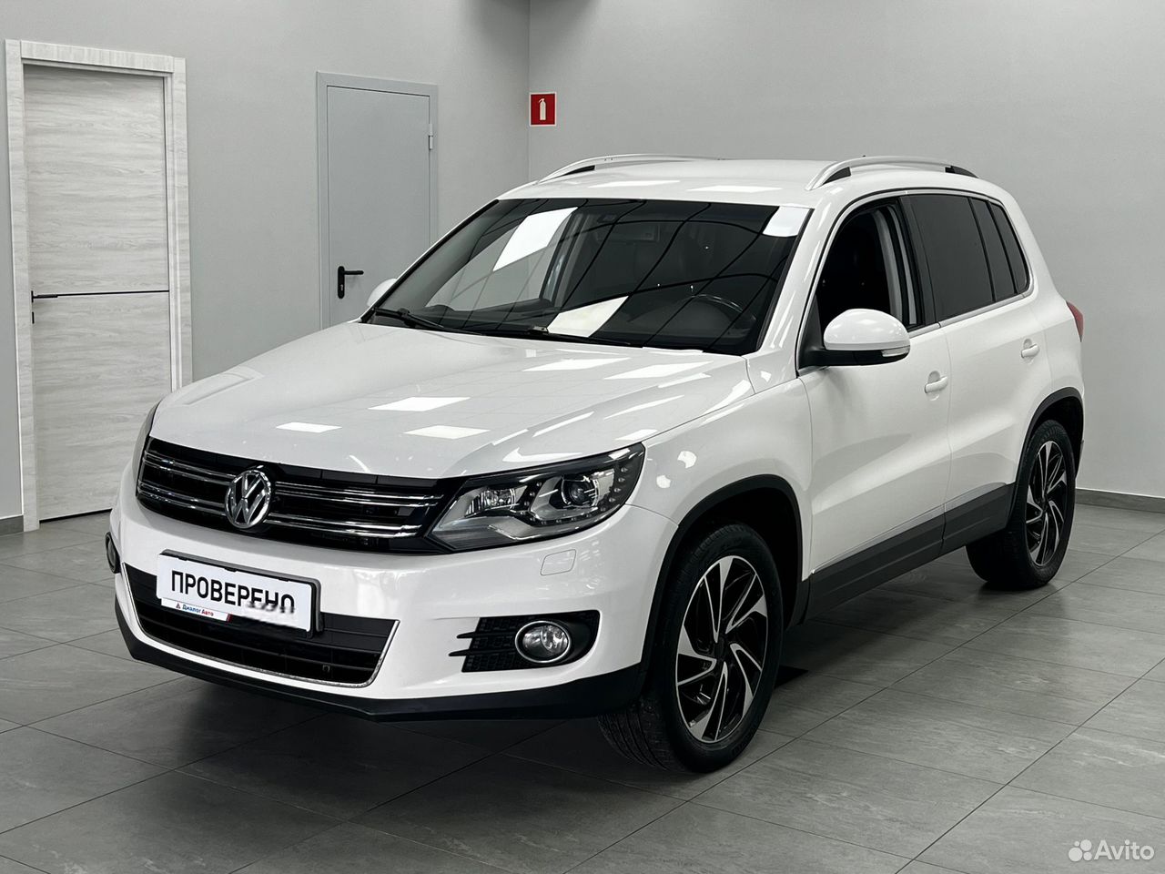 Volkswagen Tiguan 2.0 AT, 2012, 305 872 км