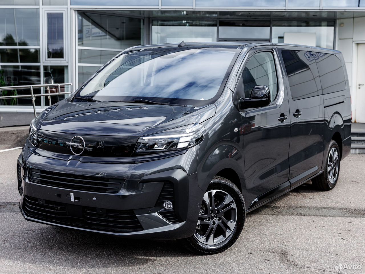 Opel Zafira Life 2.0 AT, 2026