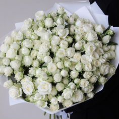 Букет из кустовых роз белых