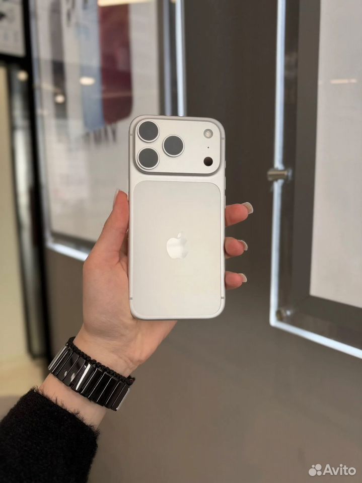 iPhone 17 Pro, 256 ГБ, eSIM, Брянск