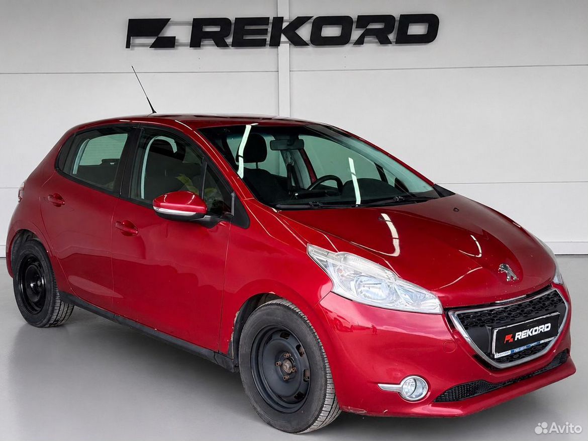 Peugeot 208 1.6 AT, 2014, 142 140 км