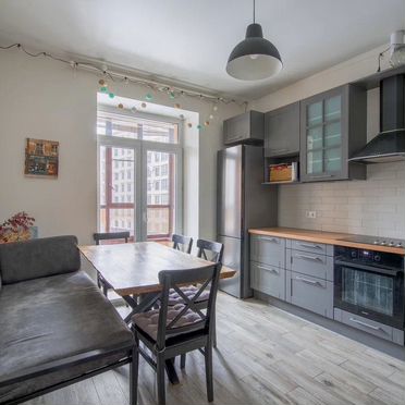 10 и более-к. квартира, 62 м², 5/10 эт.