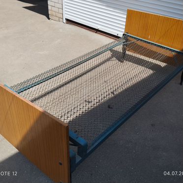 Кровать полутораспальная 90×190 Сетка и матрас